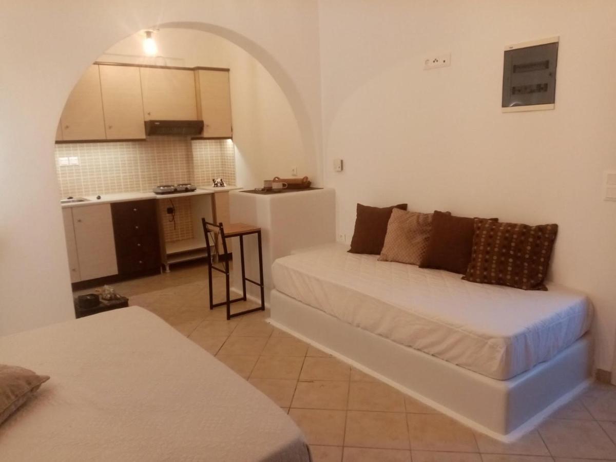 Little Yard Studios & Apartments #6 Naxos City Bagian luar foto