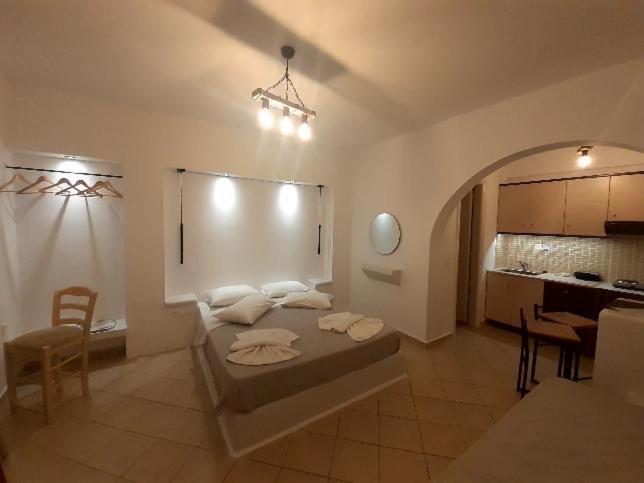 Little Yard Studios & Apartments #6 Naxos City Bagian luar foto